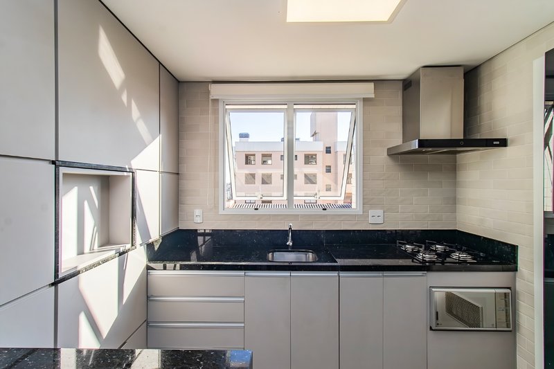 R$ 990.000 - LINDO APARTAMENTO - SEMIMOBILIADO - 80M2 - 2 SUÍTES - VISTA - 2 VAGAS Avenida Lageado Porto Alegre - 
