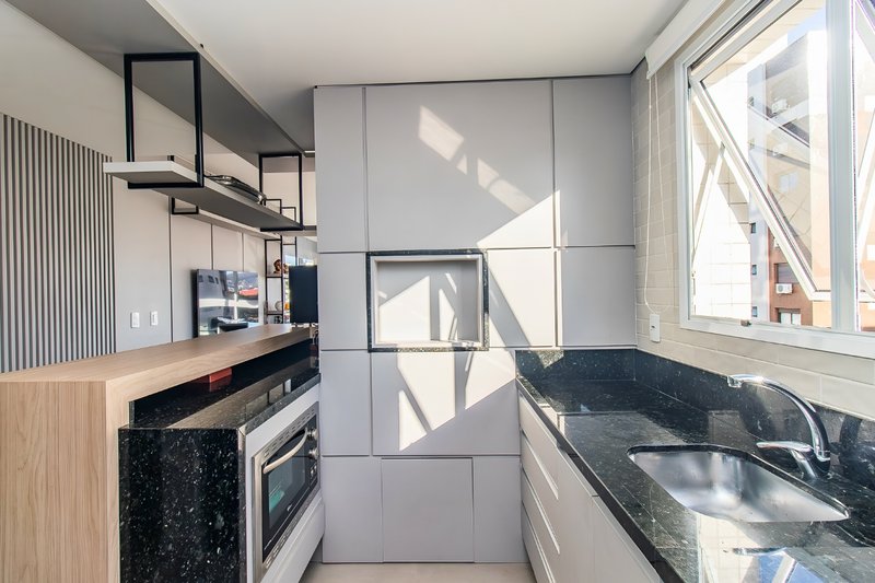 R$ 990.000 - LINDO APARTAMENTO - SEMIMOBILIADO - 80M2 - 2 SUÍTES - VISTA - 2 VAGAS Avenida Lageado Porto Alegre - 