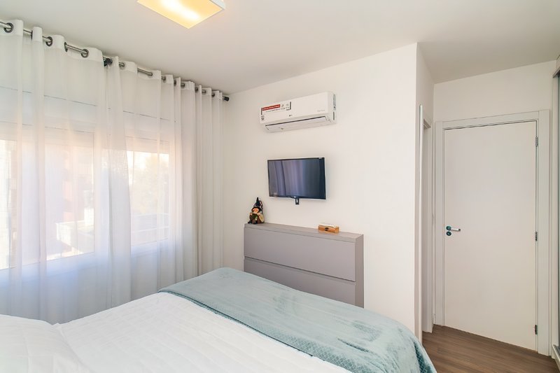 R$ 990.000 - LINDO APARTAMENTO - SEMIMOBILIADO - 80M2 - 2 SUÍTES - VISTA - 2 VAGAS Avenida Lageado Porto Alegre - 