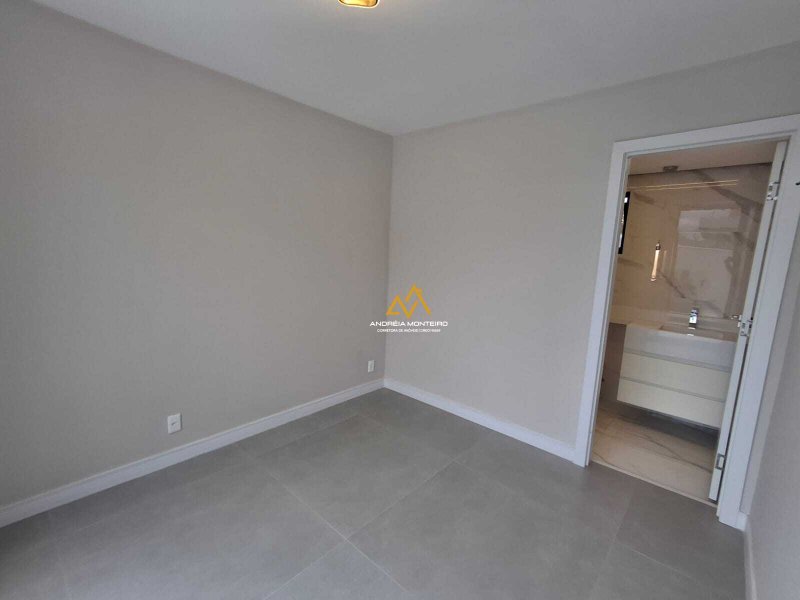 Casa com 3 quartos, 1 Suíte à venda, 186 m² por R$ 1.490.000 - Alphaville 2 - Maricá/RJ Rodovia Ernani Do Amaral Peixoto, Nº S/N - Km 15.5 Maricá - 