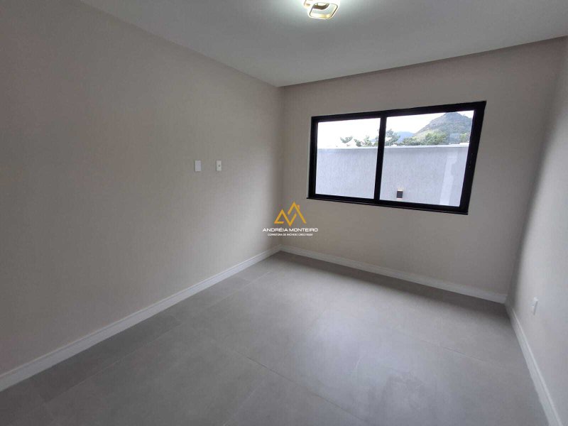 Casa com 3 quartos, 1 Suíte à venda, 186 m² por R$ 1.490.000 - Alphaville 2 - Maricá/RJ Rodovia Ernani Do Amaral Peixoto, Nº S/N - Km 15.5 Maricá - 