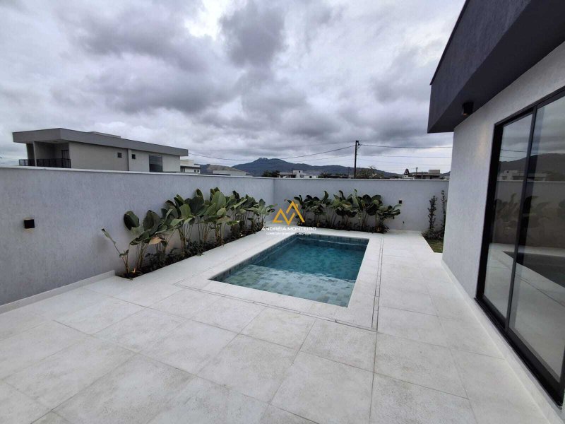 Casa com 3 quartos, 1 Suíte à venda, 186 m² por R$ 1.490.000 - Alphaville 2 - Maricá/RJ Rodovia Ernani Do Amaral Peixoto, Nº S/N - Km 15.5 Maricá - 