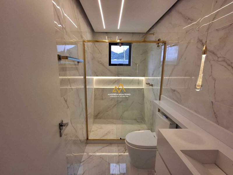 Casa com 3 quartos, 1 Suíte à venda, 186 m² por R$ 1.490.000 - Alphaville 2 - Maricá/RJ Rodovia Ernani Do Amaral Peixoto, Nº S/N - Km 15.5 Maricá - 