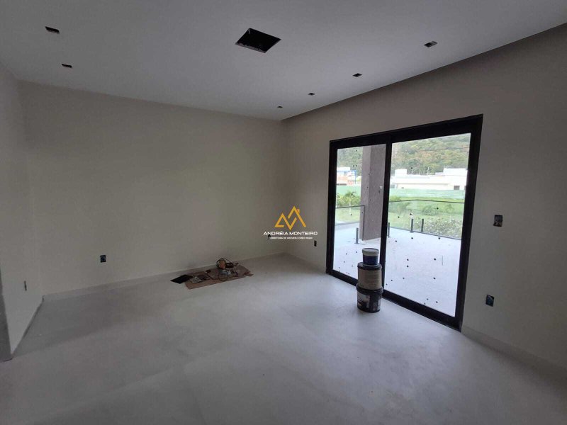 Casa com 3 dormitórios à venda, 256 m² por R$ 1.700.000,00 - Alphaville 2 - Maricá/RJ Rodovia Ernani Do Amaral Peixoto, Nº S/N - Km 15.5 Maricá - 