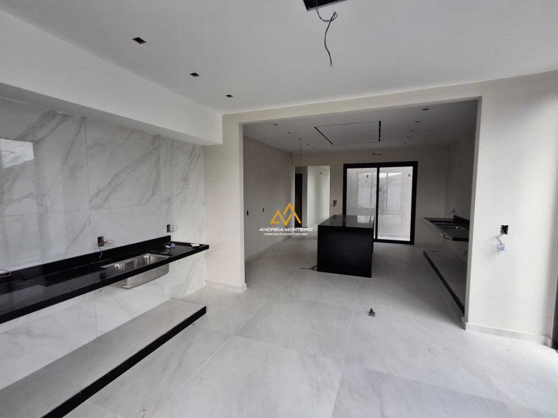 Casa com 3 dormitórios à venda, 256 m² por R$ 1.700.000,00 - Alphaville 2 - Maricá/RJ Rodovia Ernani Do Amaral Peixoto, Nº S/N - Km 15.5 Maricá - 