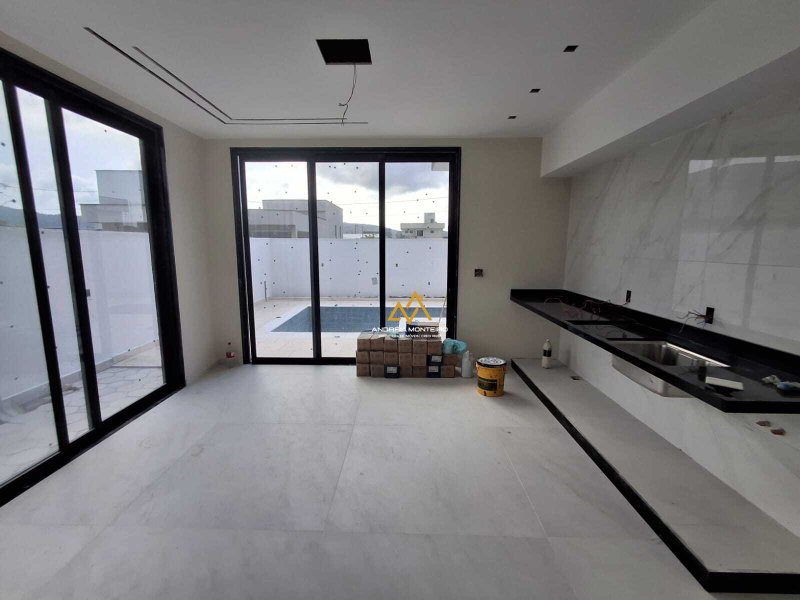 Casa com 3 dormitórios à venda, 256 m² por R$ 1.700.000,00 - Alphaville 2 - Maricá/RJ Rodovia Ernani Do Amaral Peixoto, Nº S/N - Km 15.5 Maricá - 