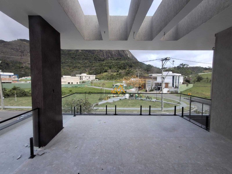 Casa com 3 dormitórios à venda, 256 m² por R$ 1.700.000,00 - Alphaville 2 - Maricá/RJ Rodovia Ernani Do Amaral Peixoto, Nº S/N - Km 15.5 Maricá - 