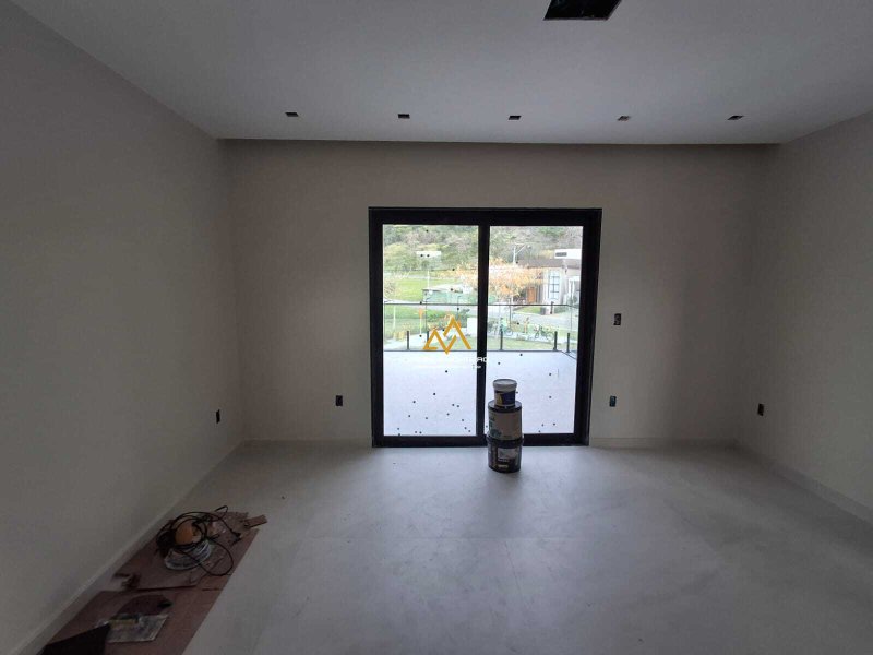 Casa com 3 dormitórios à venda, 256 m² por R$ 1.700.000,00 - Alphaville 2 - Maricá/RJ Rodovia Ernani Do Amaral Peixoto, Nº S/N - Km 15.5 Maricá - 