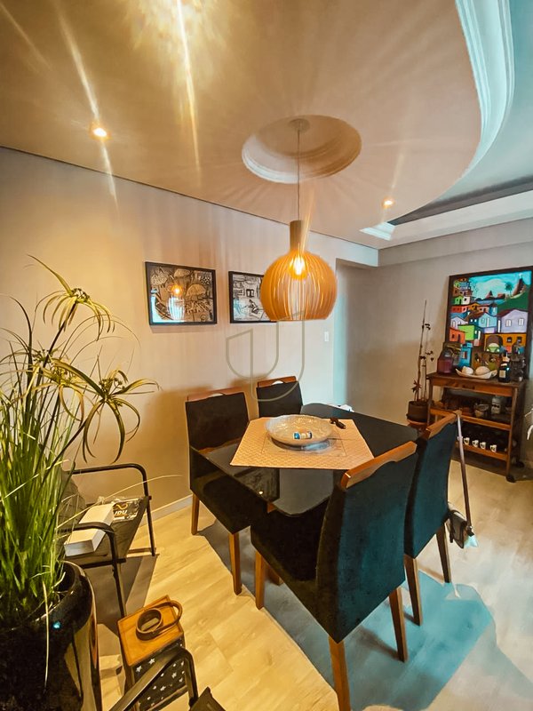 Apartamento com 3 Dormitórios no Condomínio Edifício Place Athenee Rua Benedito Osvaldo Lecques São José dos Campos - 