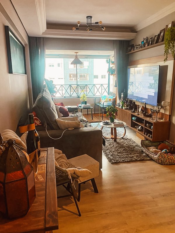 Apartamento com 3 Dormitórios no Condomínio Edifício Place Athenee Rua Benedito Osvaldo Lecques São José dos Campos - 