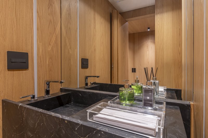 Apartamento Mobiliado de Alto Padrão no Coração do Cambuí, Campinas Rua Doutor Antônio Sousa Campos Campinas - 