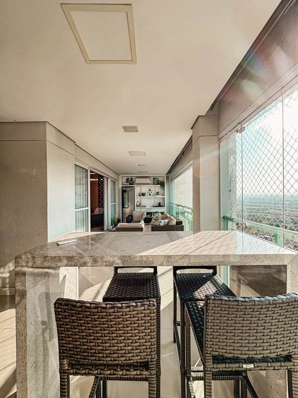 Apartamento com 4 Suítes no Helbor Belvedere Avenida São João São José dos Campos - 