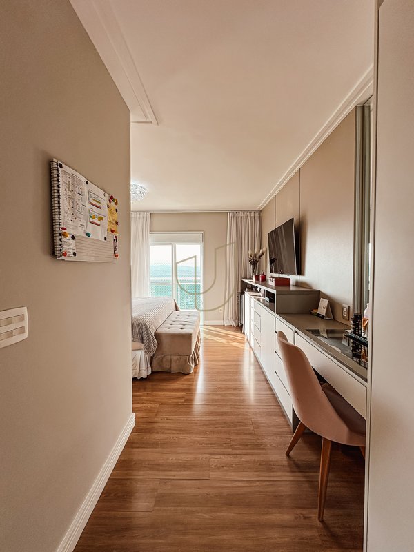Apartamento com 4 Suítes no Helbor Belvedere Avenida São João São José dos Campos - 