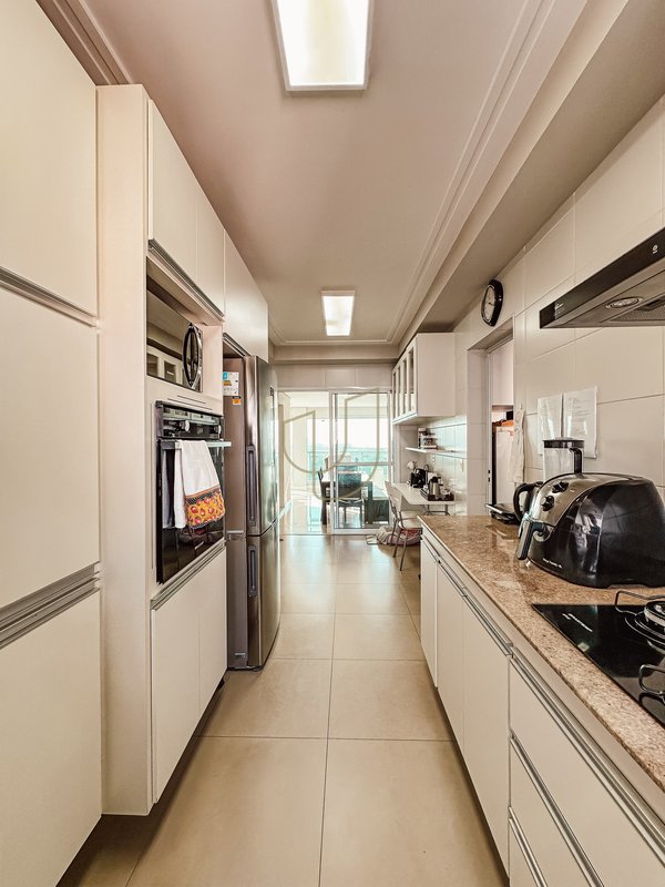 Apartamento com 4 Suítes no Helbor Belvedere Avenida São João São José dos Campos - 