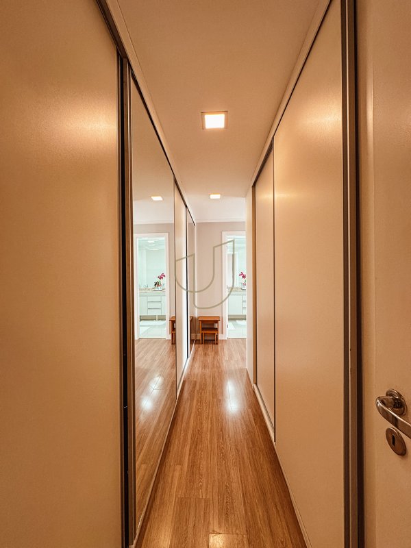 Apartamento com 4 Suítes no Helbor Belvedere Avenida São João São José dos Campos - 
