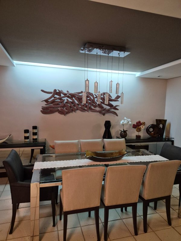 Apartamento à venda com 4 quartos sendo 4 suítes, 158m² área útil por R$ 1.700.000,00 Rua Tenente João Cícero Recife - 