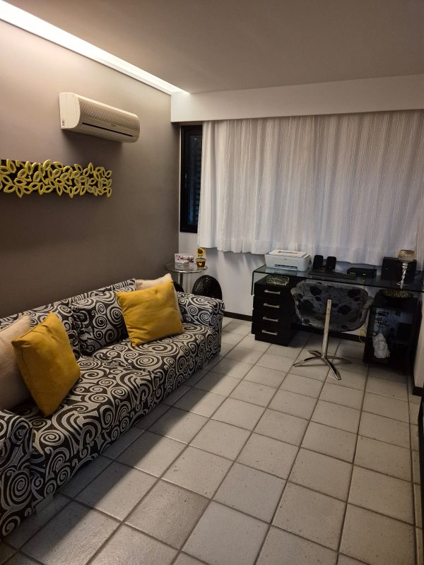 Apartamento à venda com 4 quartos sendo 4 suítes, 158m² área útil por R$ 1.700.000,00 Rua Tenente João Cícero Recife - 