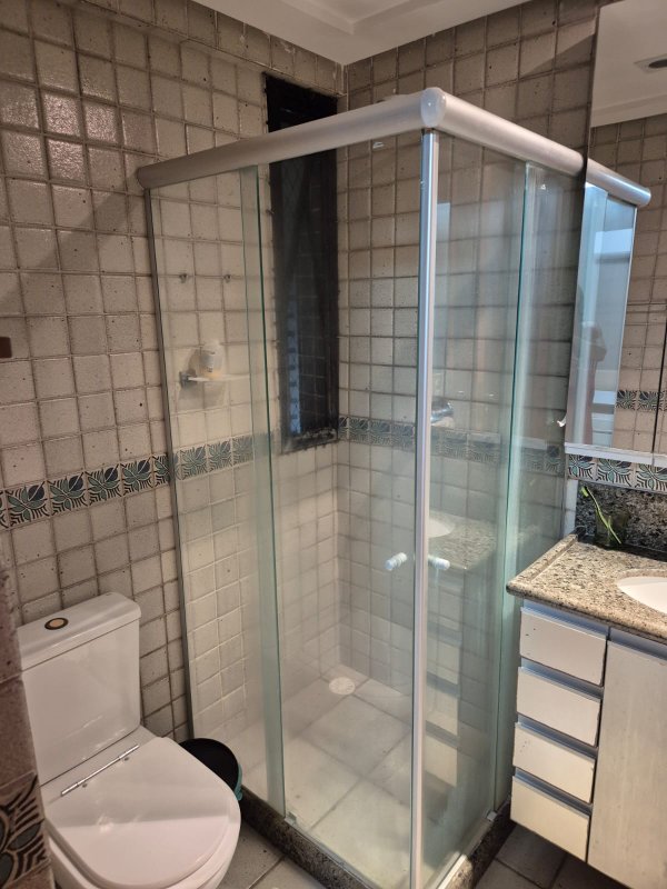 Apartamento à venda com 4 quartos sendo 4 suítes, 158m² área útil por R$ 1.700.000,00 Rua Tenente João Cícero Recife - 