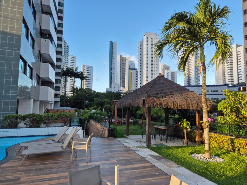 Apartamento à venda com 4 quartos sendo 4 suítes, 158m² área útil por R$ 1.700.000,00 Rua Tenente João Cícero Recife - 