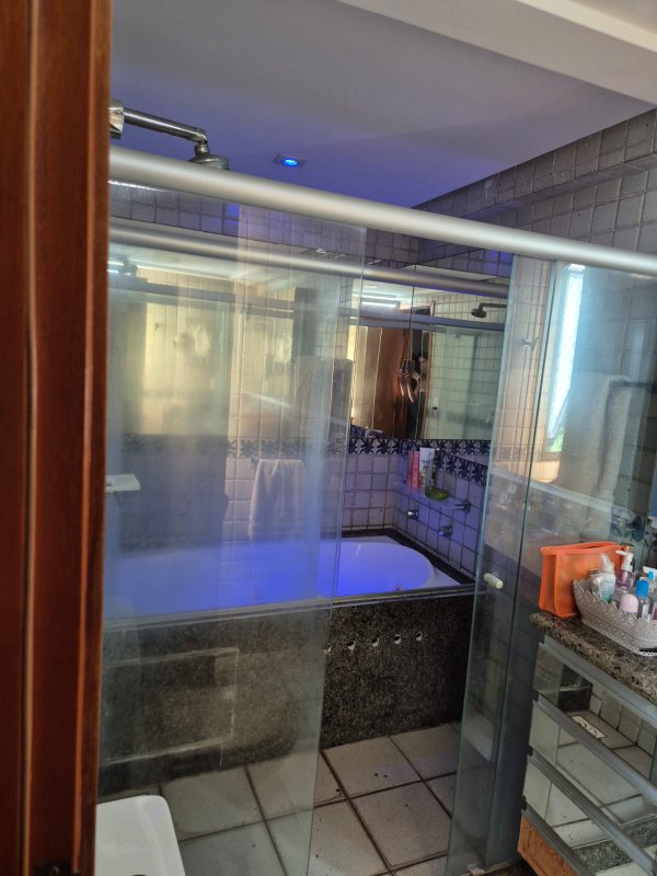 Apartamento à venda com 4 quartos sendo 4 suítes, 158m² área útil por R$ 1.700.000,00 Rua Tenente João Cícero Recife - 