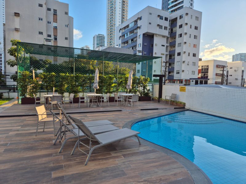 Apartamento à venda com 4 quartos sendo 4 suítes, 158m² área útil por R$ 1.700.000,00 Rua Tenente João Cícero Recife - 