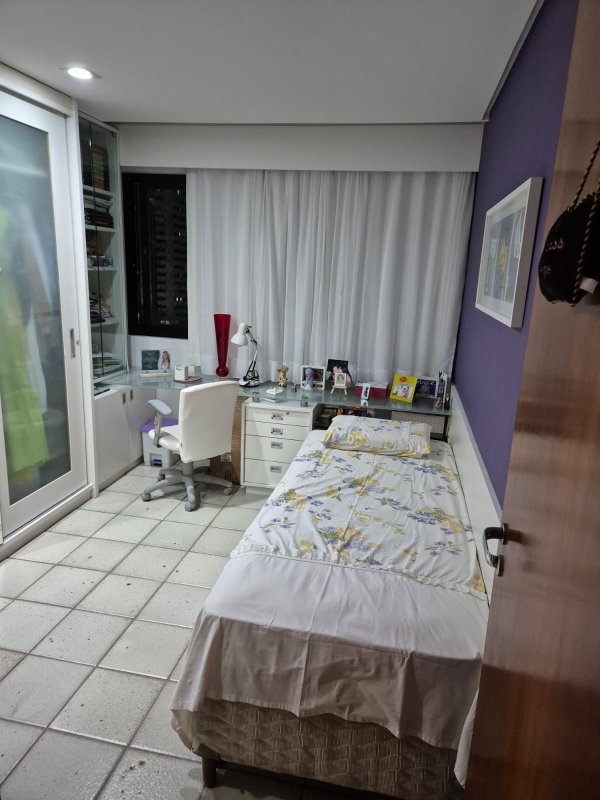 Apartamento à venda com 4 quartos sendo 4 suítes, 158m² área útil por R$ 1.700.000,00 Rua Tenente João Cícero Recife - 