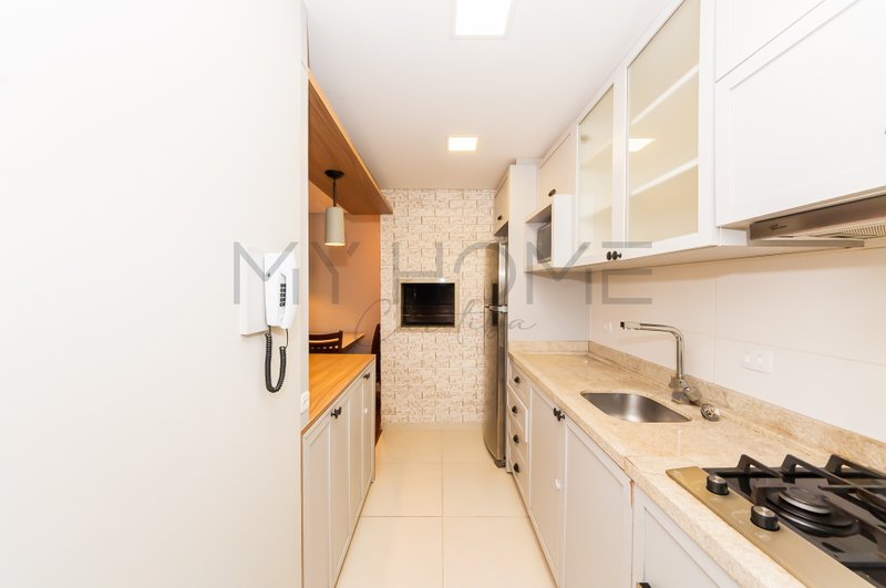 Apartamento á venda no Condomínio Barigui Woodland Rua Tobias de Macedo Júnior Curitiba - 