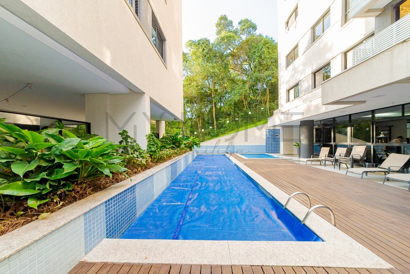 Apartamento á venda no Condomínio Barigui Woodland Rua Tobias de Macedo Júnior Curitiba - 