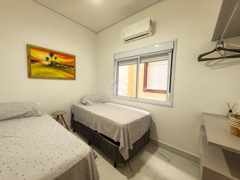 Casa em condomínio na Praia de Juquehy - À VENDA  São Sebastião - 