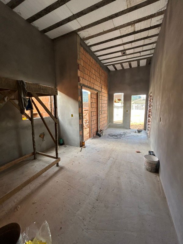 CASA COM 2 DORMITÓRIOS NO LAGEADO BAIXO  Guabiruba - 