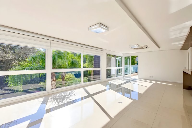 R$ 3.200.000 - PREMIUM - GARDEN - 305M2 - 3 SUÍTES - PISCINA - TERRAÇO - 4 VAGAS Avenida João Obino Porto Alegre - 