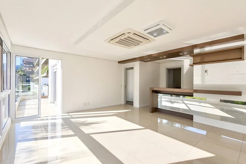 R$ 3.200.000 - PREMIUM - GARDEN - 305M2 - 3 SUÍTES - PISCINA - TERRAÇO - 4 VAGAS Avenida João Obino Porto Alegre - 