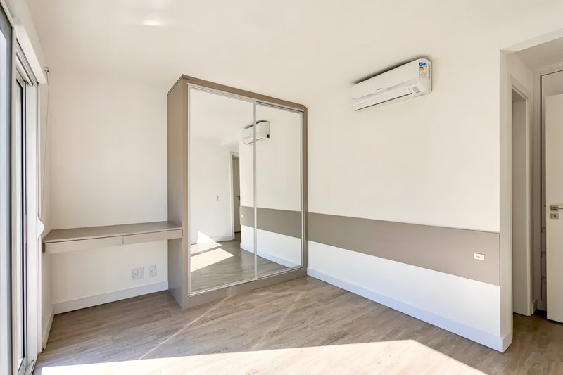 R$ 3.200.000 - PREMIUM - GARDEN - 305M2 - 3 SUÍTES - PISCINA - TERRAÇO - 4 VAGAS Avenida João Obino Porto Alegre - 