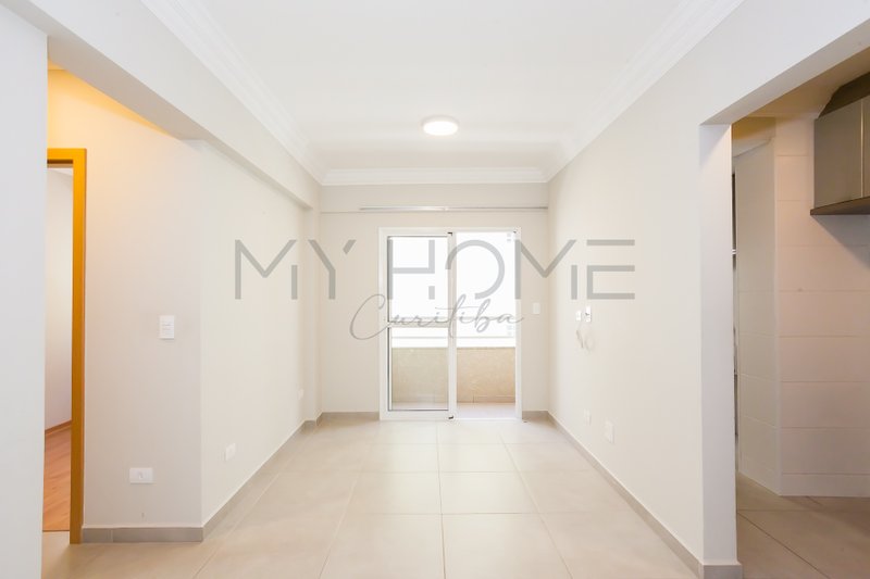 APARTAMENTO À VENDA NO PORTÃO - 2 QUARTOS - 1 SUÍTE - 1 VAGA Rua Capitão Tenente Maris de Barros Curitiba - 