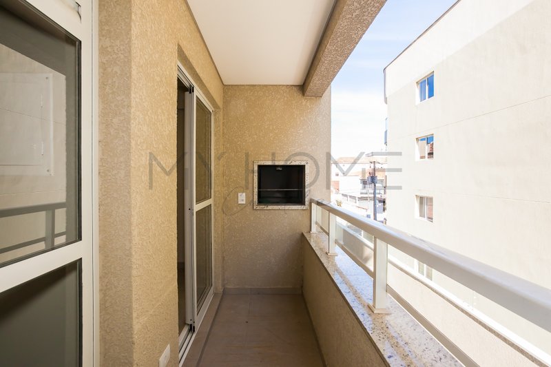 APARTAMENTO À VENDA NO PORTÃO - 2 QUARTOS - 1 SUÍTE - 1 VAGA Rua Capitão Tenente Maris de Barros Curitiba - 
