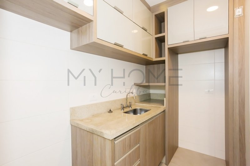 APARTAMENTO À VENDA NO PORTÃO - 2 QUARTOS - 1 SUÍTE - 1 VAGA Rua Capitão Tenente Maris de Barros Curitiba - 
