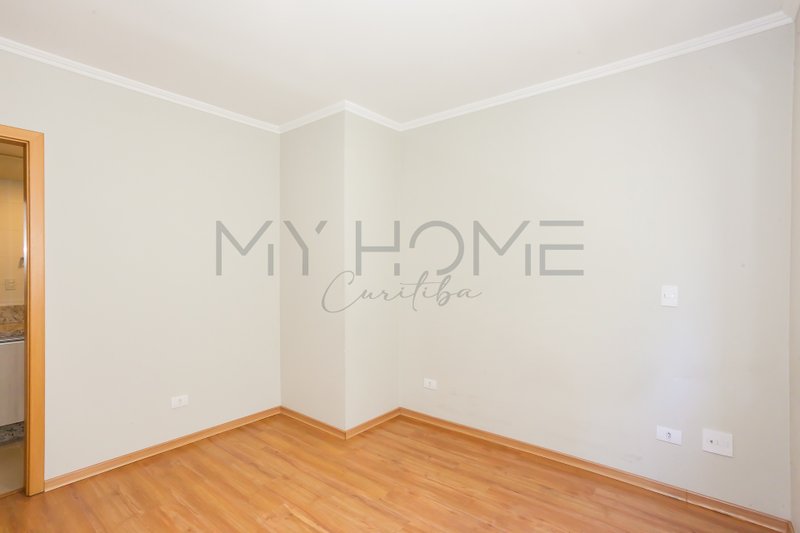 APARTAMENTO À VENDA NO PORTÃO - 2 QUARTOS - 1 SUÍTE - 1 VAGA Rua Capitão Tenente Maris de Barros Curitiba - 