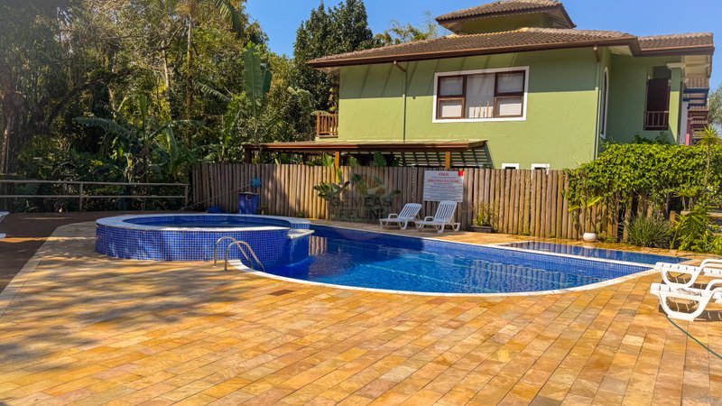 Casa em condomínio na Praia de Juquehy - LOCAÇÃO ANUAL OU DIÁRIA  São Sebastião - 