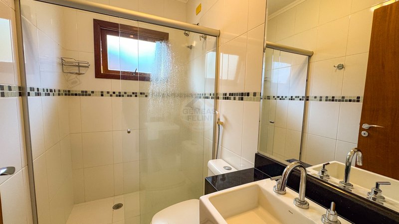 Casa em condomínio na Praia de Juquehy - LOCAÇÃO ANUAL OU DIÁRIA  São Sebastião - 