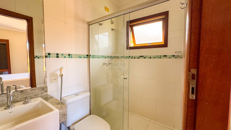 Casa em condomínio na Praia de Juquehy - LOCAÇÃO ANUAL OU DIÁRIA  São Sebastião - 