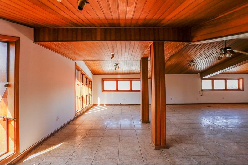 Casa à venda, 480m - R$ 1.650.000 - Pista de caminhada - Parque Campolim - Sorocaba - SP Rua Adoniran Barbosa Sorocaba - 