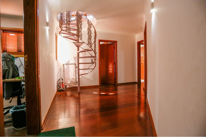 Casa à venda, 480m - R$ 1.650.000 - Pista de caminhada - Parque Campolim - Sorocaba - SP Rua Adoniran Barbosa Sorocaba - 