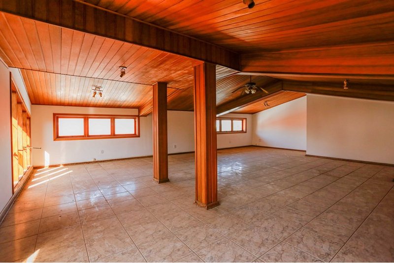 Casa à venda, 480m - R$ 1.650.000 - Pista de caminhada - Parque Campolim - Sorocaba - SP Rua Adoniran Barbosa Sorocaba - 