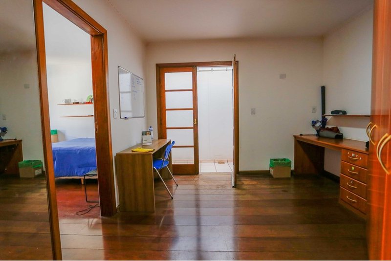 Casa à venda, 480m - R$ 1.650.000 - Pista de caminhada - Parque Campolim - Sorocaba - SP Rua Adoniran Barbosa Sorocaba - 