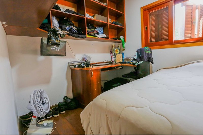 Casa à venda, 480m - R$ 1.650.000 - Pista de caminhada - Parque Campolim - Sorocaba - SP Rua Adoniran Barbosa Sorocaba - 