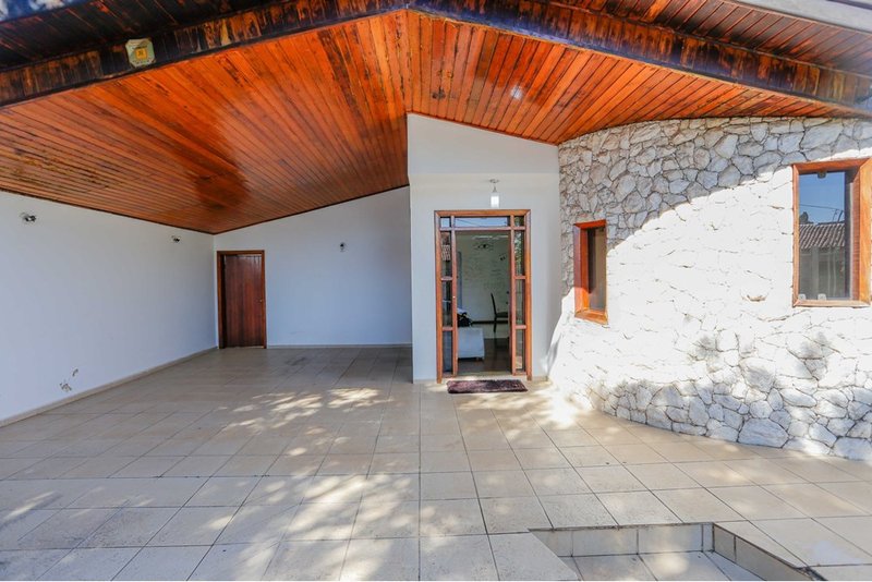 Casa à venda, 480m - R$ 1.650.000 - Pista de caminhada - Parque Campolim - Sorocaba - SP Rua Adoniran Barbosa Sorocaba - 