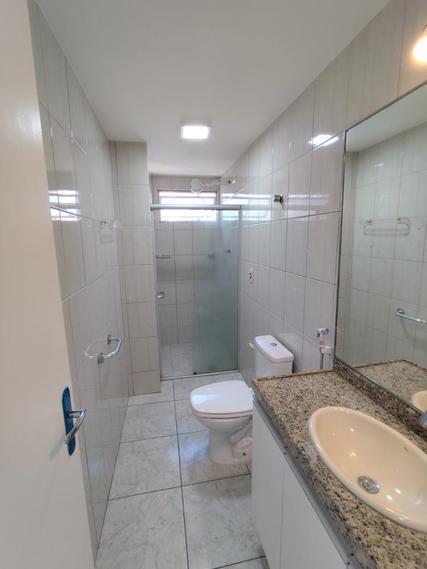 3 quartos (1 suíte) 108m². Nascente. Dependência completa. 01 vaga de garagem Rua Tenente João Cícero Recife - 