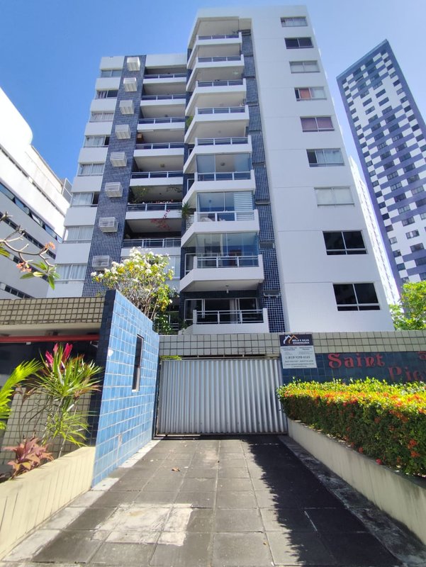 3 quartos (1 suíte) 108m². Nascente. Dependência completa. 01 vaga de garagem Rua Tenente João Cícero Recife - 