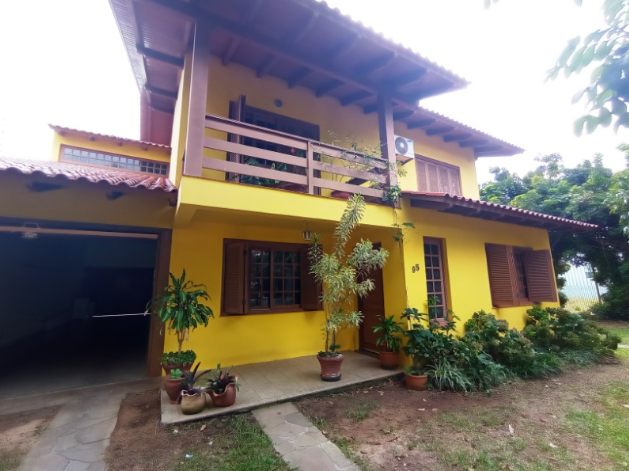 Casa no Parque Santa Fé com 4 dormitórios R. Lola de Oliveira Porto Alegre - 