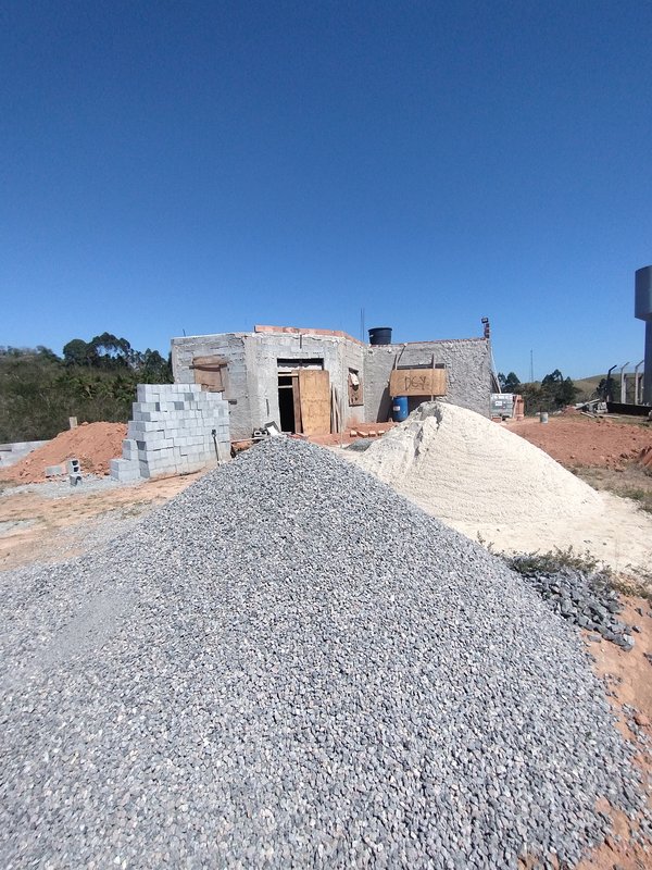 Casa semiconstruída à venda no Bairro Alto  Igaratá - 